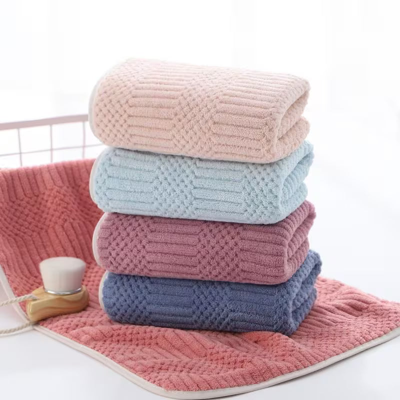Set of 4 High-Quality Cotton Towels - Soft, Highly Absorbent, Versatile for Face And Hands, Ideal for Birthday And Holiday Presents